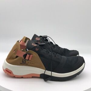 Salomon womens  Trail Shoes size 8 US